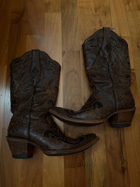 Women's Brown Embroidered Western Heeled Boots 7.5